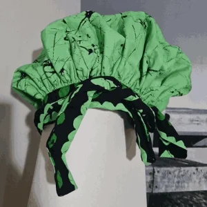 BONNET DOUBLE FACE AVEC NŒUDS A NOEUER